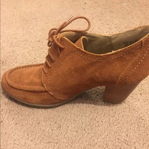 Kenneth Cole Heeled Booties